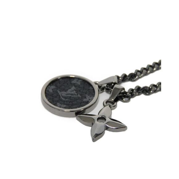 Pre Loved Louis Vuitton Circle Pendant Necklace - Picture 3 of 8